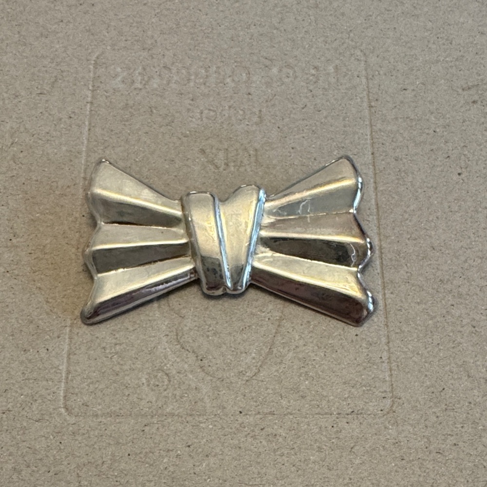 Silver Bow Brooch